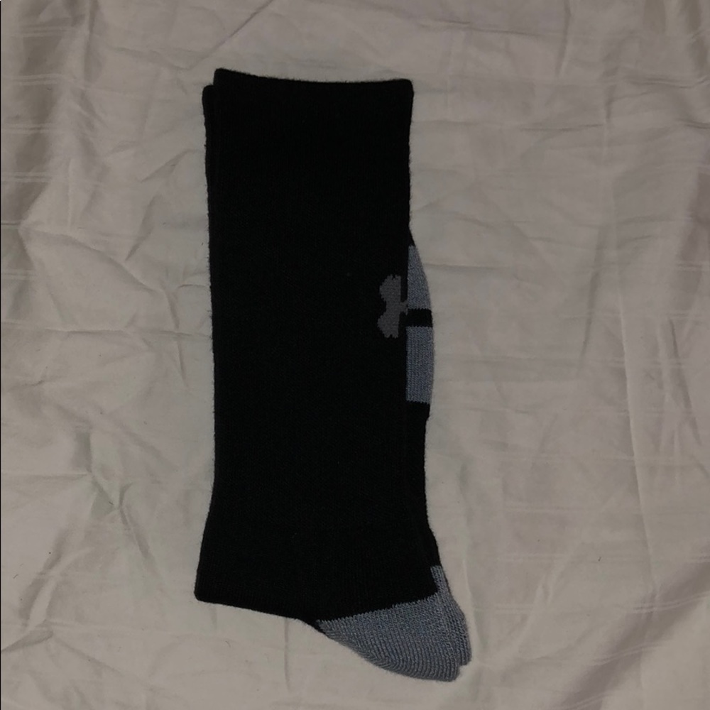 Under Armour - Picture 3 of 3